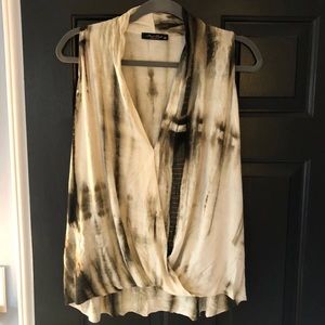 Final Touch - sleeveless flowy top